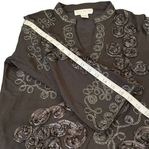 Lauren Michelle Tunic Black and Silver Embossed Size Medium - Picture 10 of 10